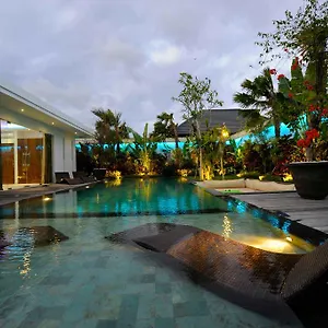 https://villa-cantik-seminyak-bali.ubudhotelsnow.com