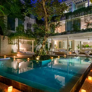 https://villa-deva.hotelsseminyak.net